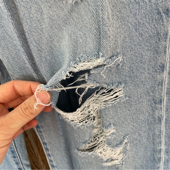 Levi’s Ribcage Ankle Straight Distressed Jeans 26x27 - Picture 2 of 6